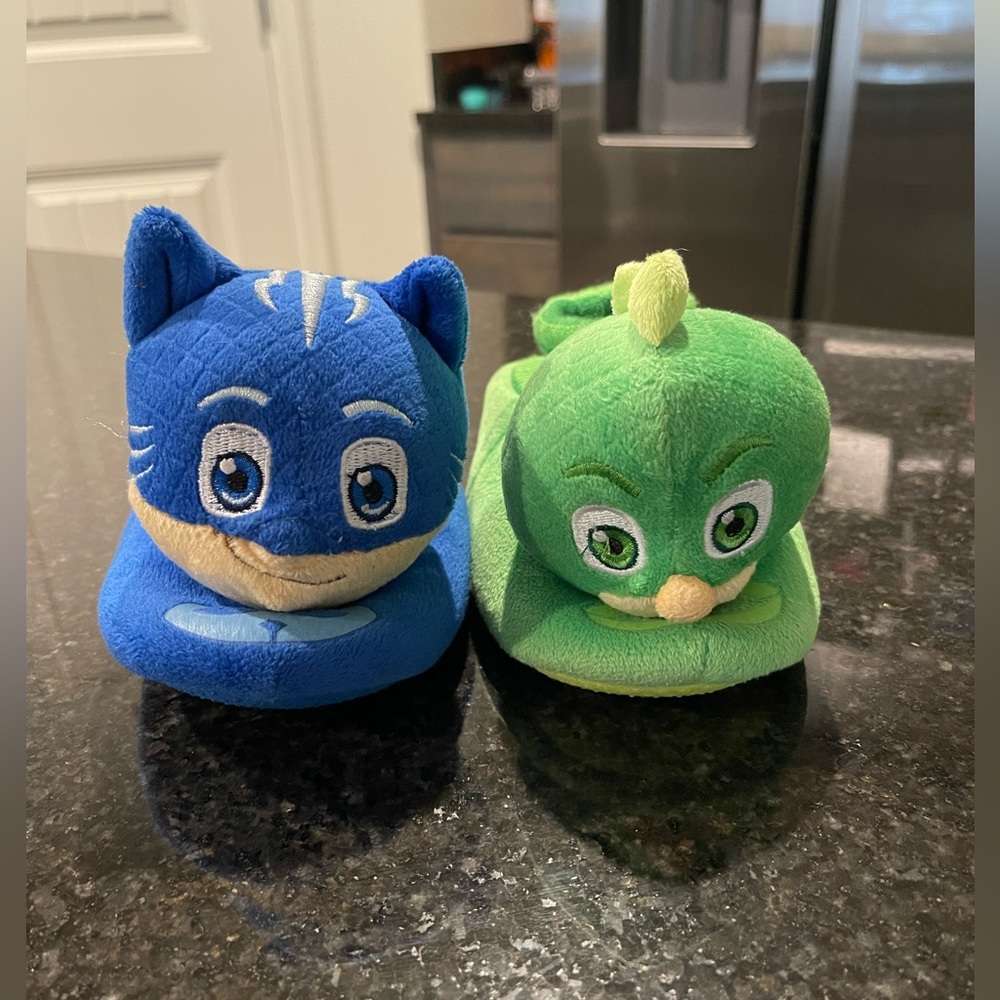 PJ Masks cat boy and gekko bedroom slippers, Toddler size Medium 7-8 - Picture 1 of 5